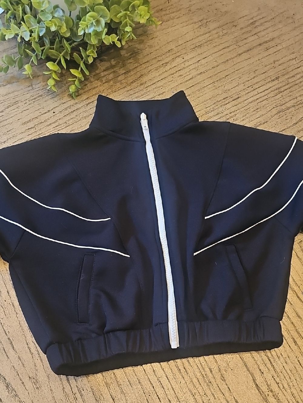 Xersion Kids Black Jacket with White Trim Size 6X